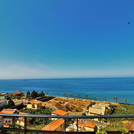 Traditional House In Ponta Do Sol Ponta do Sol (Madeira)